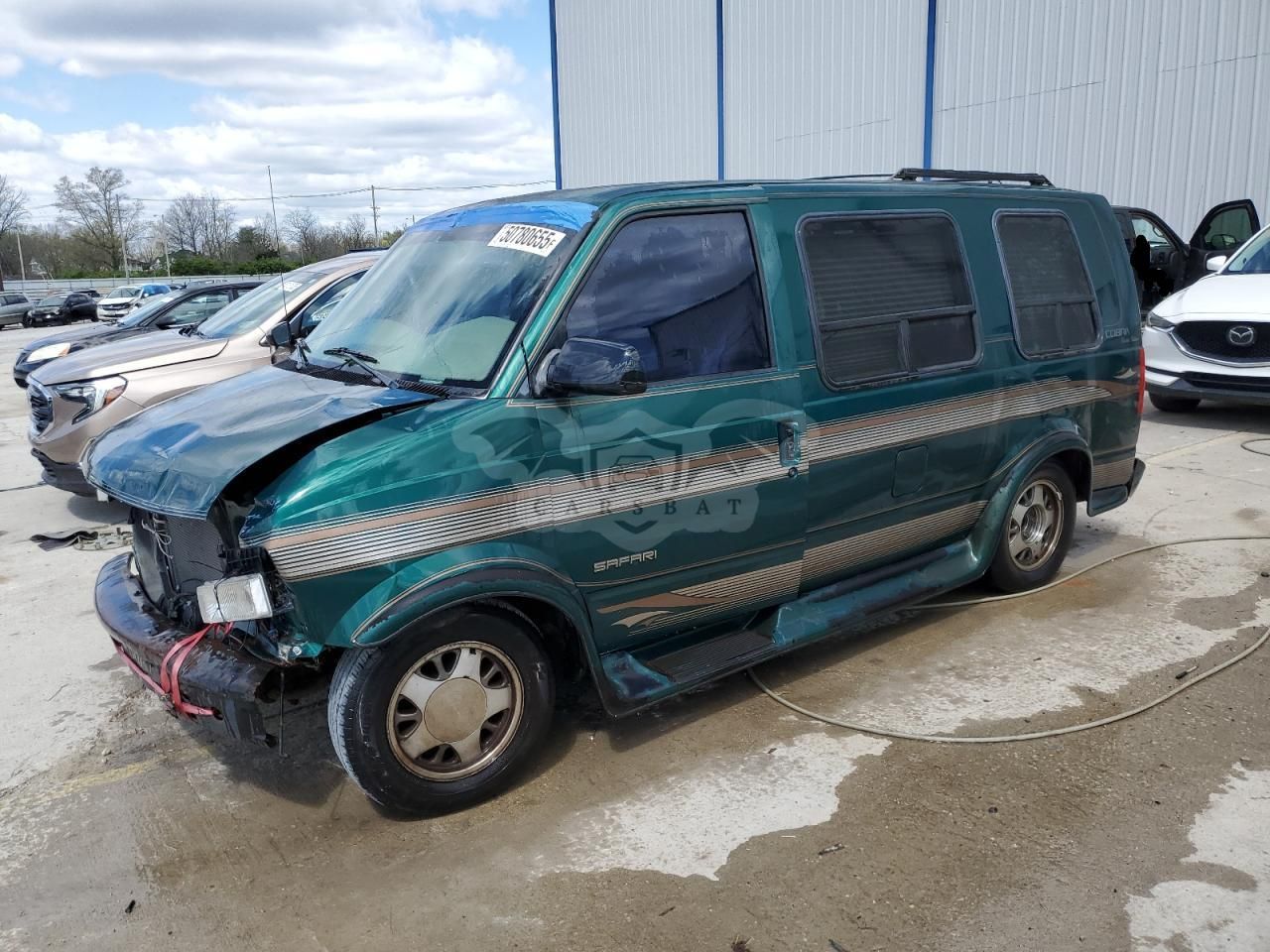 GMC Safari XT 4.3L 6 1998