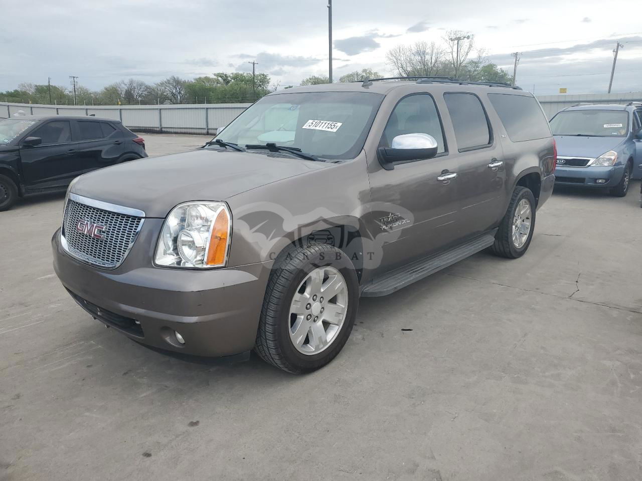 GMC Yukon C1500 SLT 5.3L  8 2011