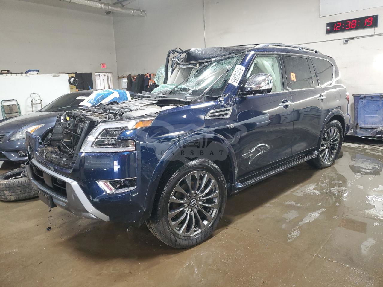 Nissan Armada PLATINUM 5.6L  8 2021