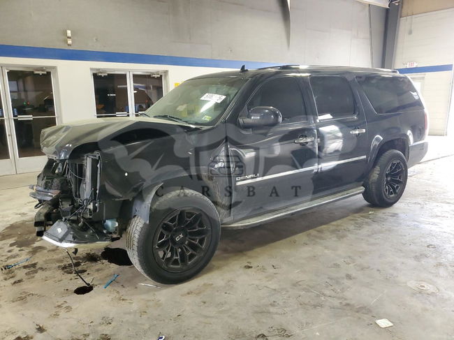 GMC Yukon DENALI 6.2L  8 2011