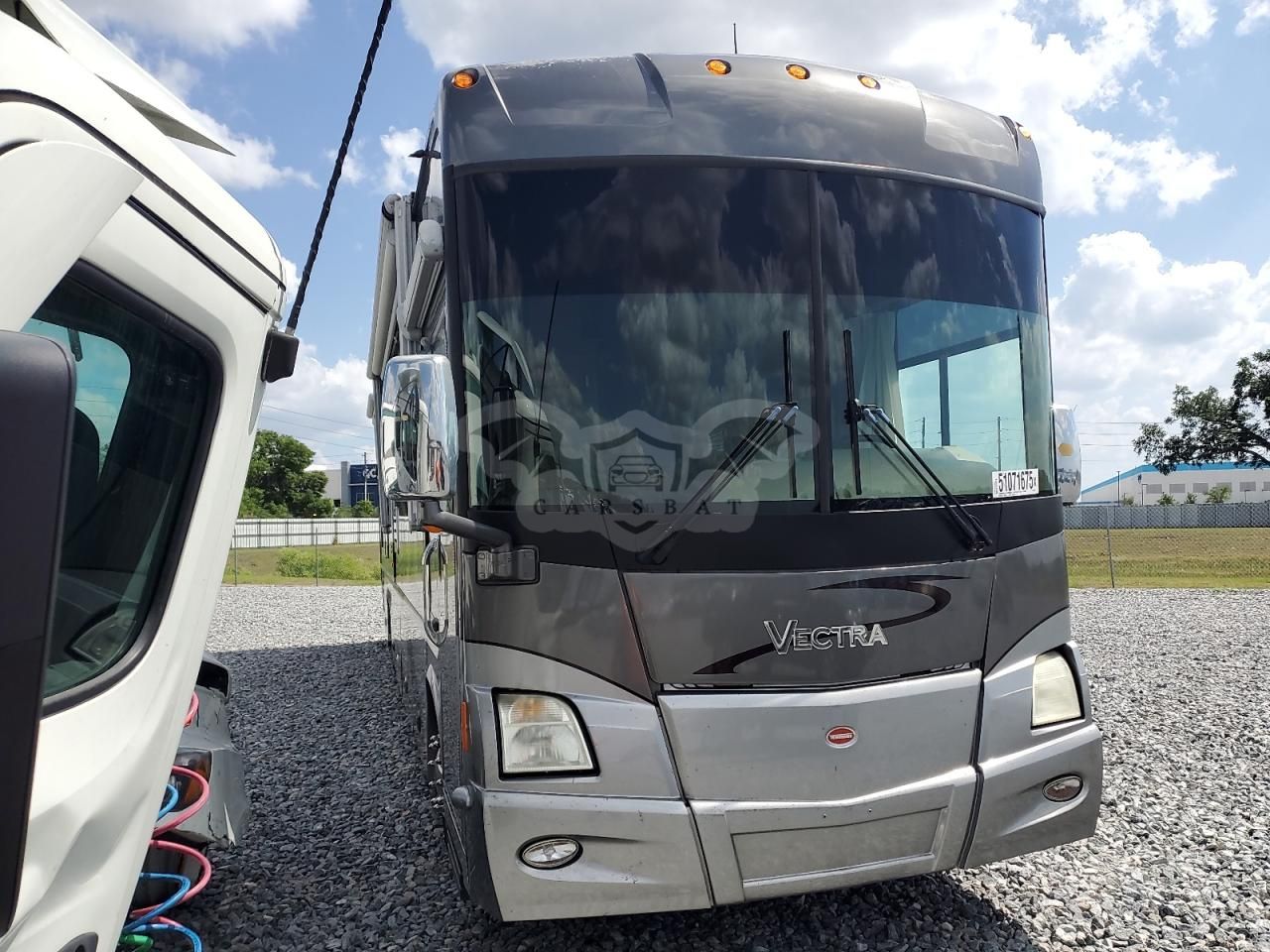 Freightliner X-line X LINE MOTOR HOME 8.9L 6 2006
