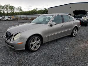 Mercedes-Benz E 500 4MATIC 5.0L 8 2005