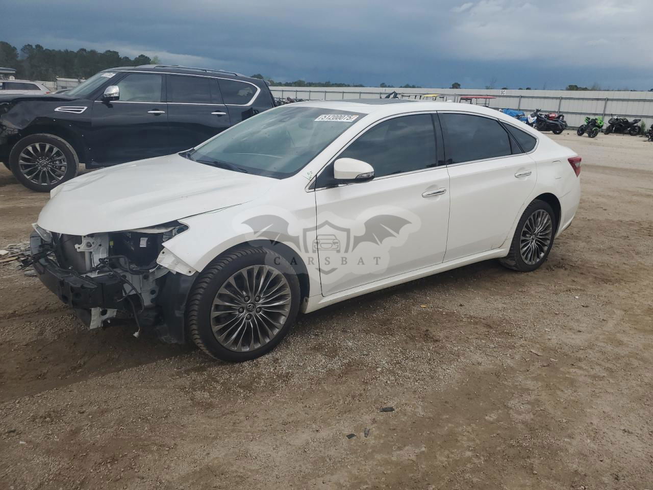 Toyota Avalon XLE 3.5L  6 2016