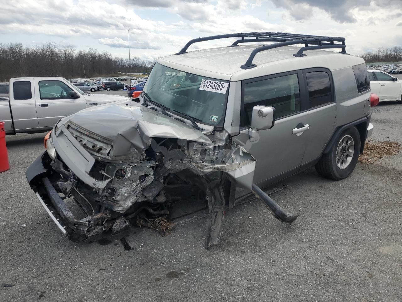 Toyota FJ Cruiser 4.0L 6 2012