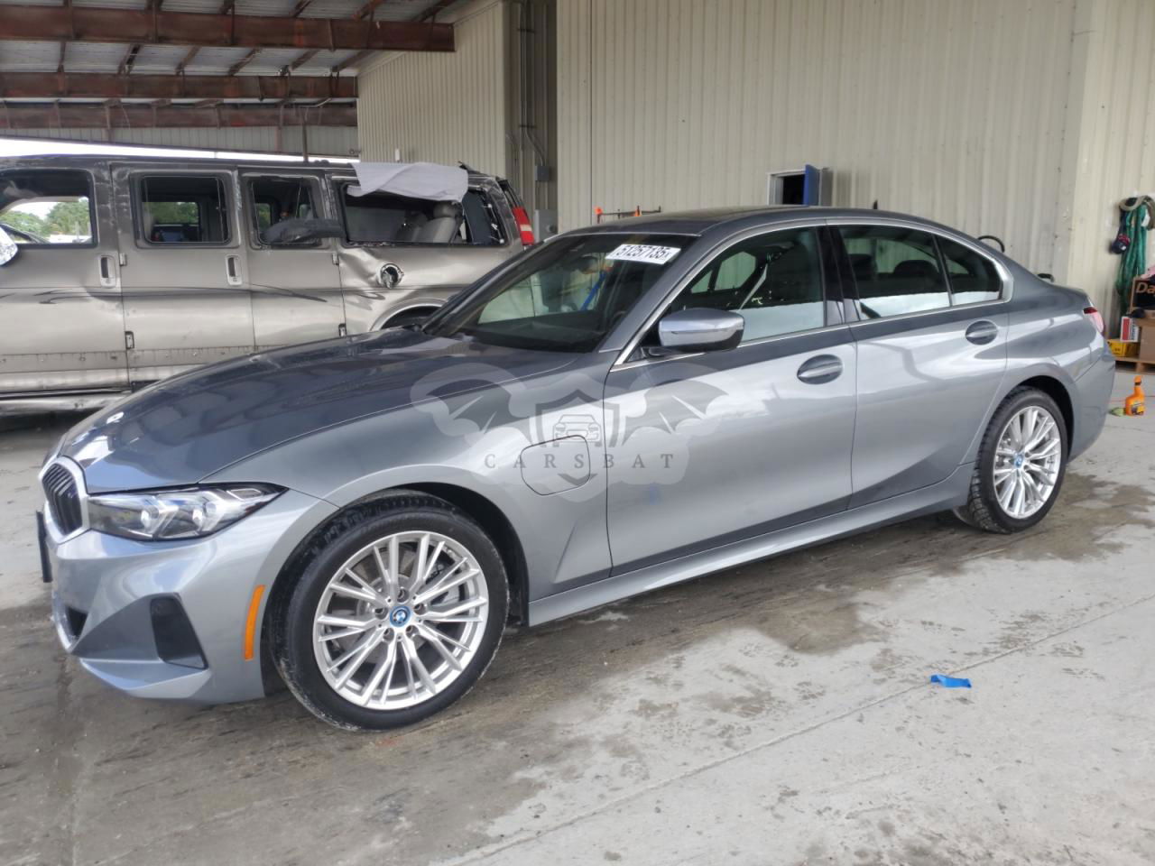 BMW 3 Series 2.0L  4 2024