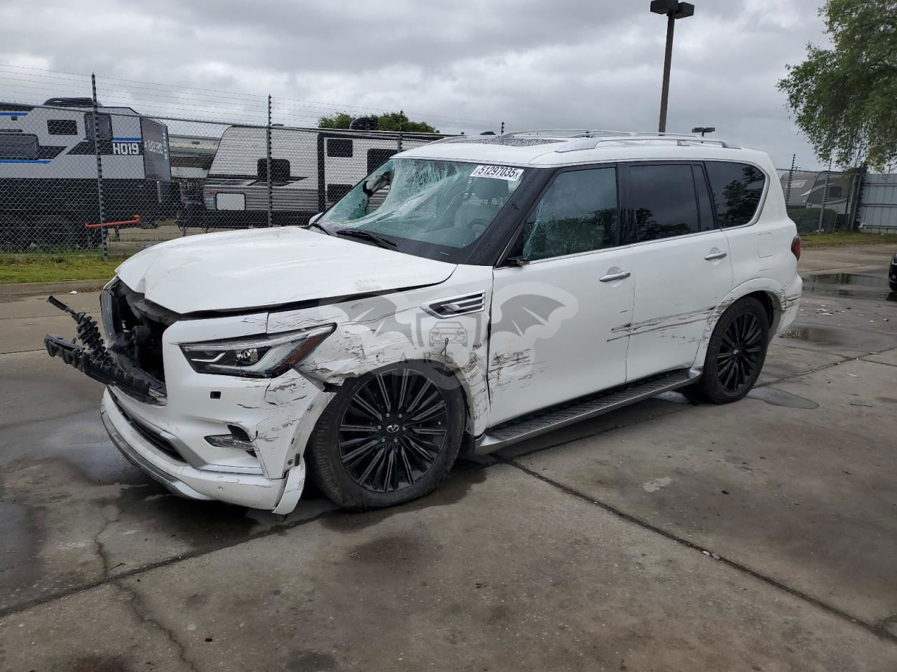 Infiniti QX80 LUXE 5.6L  8 2019