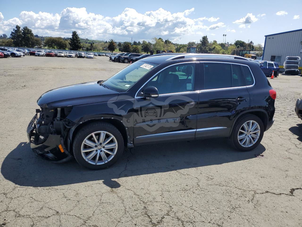 Volkswagen Tiguan S 2.0L  4 2013