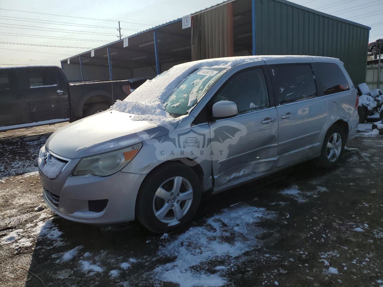Volkswagen Routan SE 3.8L  6 2010