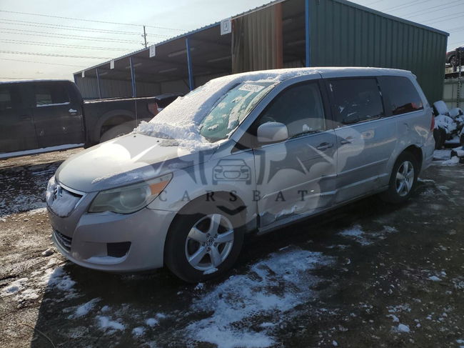 Volkswagen Routan SE 3.8L  6 2010