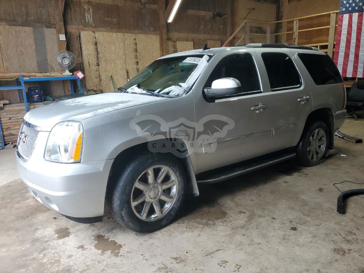 GMC Yukon DENALI 6.2L  8 2011