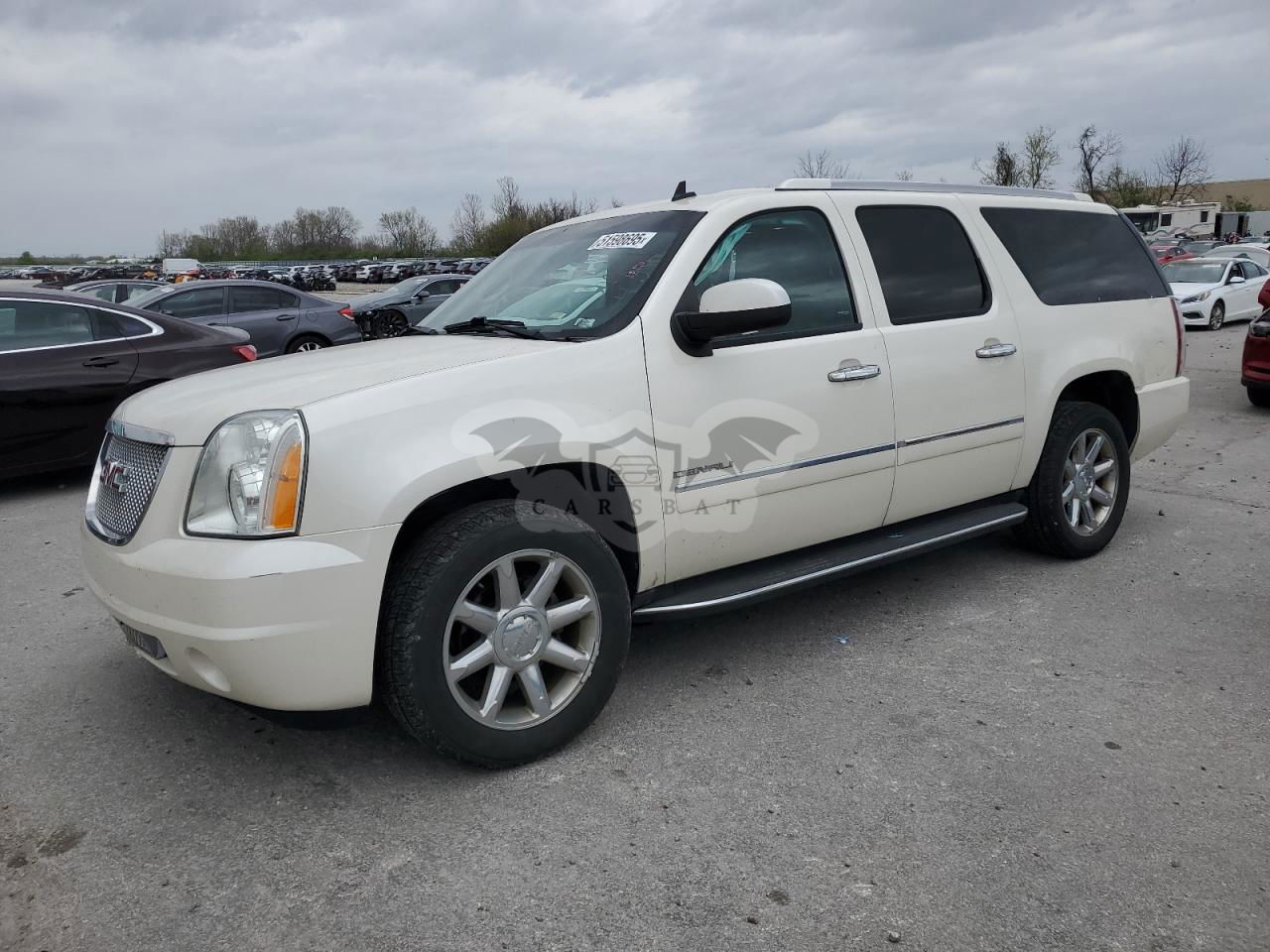 GMC Yukon DENALI 6.2L  8 2014