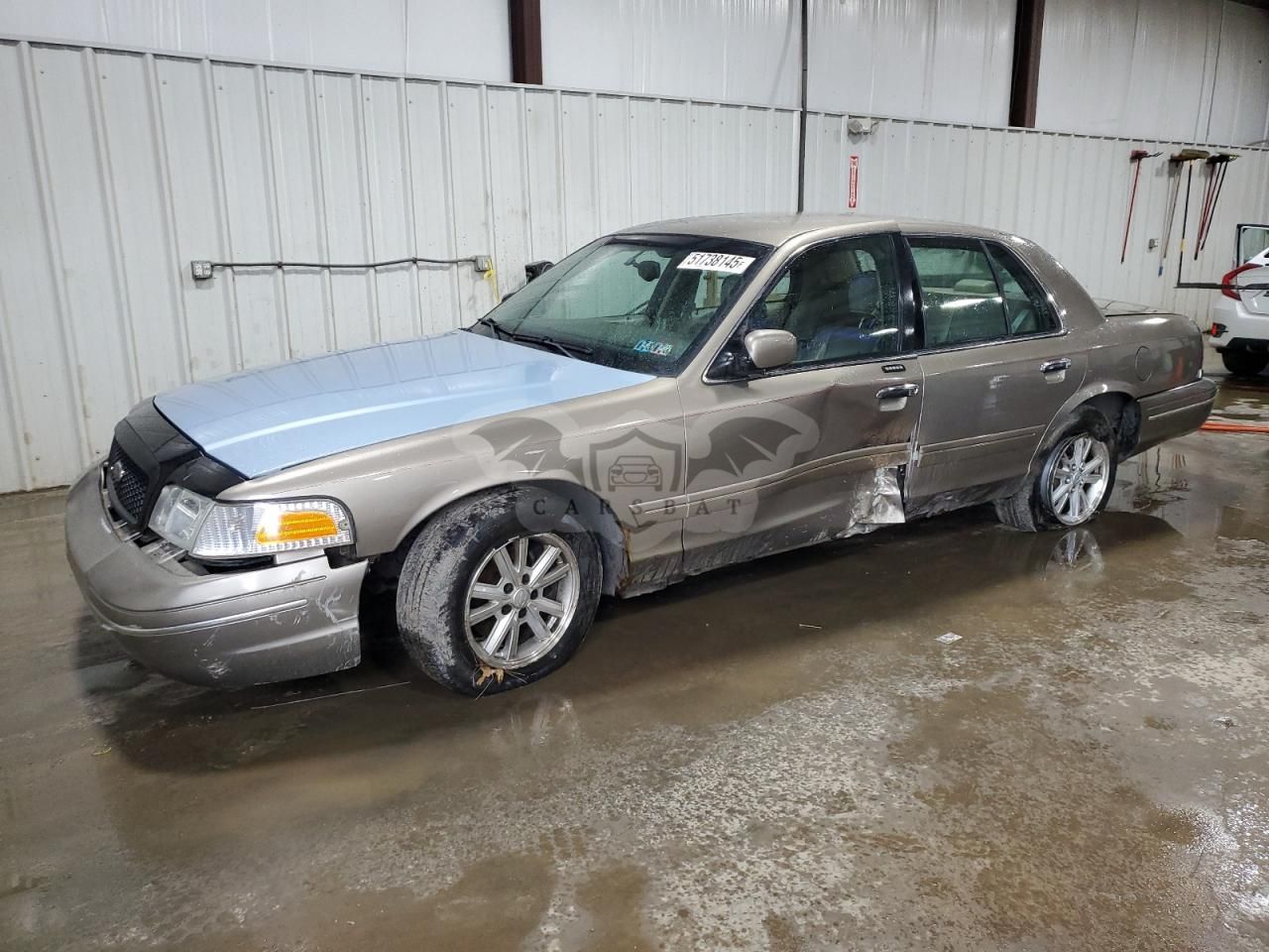 Ford Crown LX 4.6L 8 2003