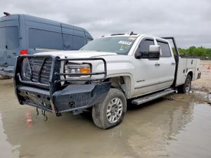 GMC Sierra K3500 SLT 6.6L 8 2015