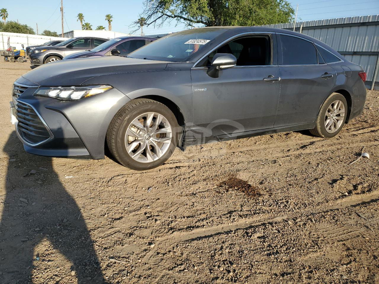 Toyota Avalon XLE 2.5L  4 2021
