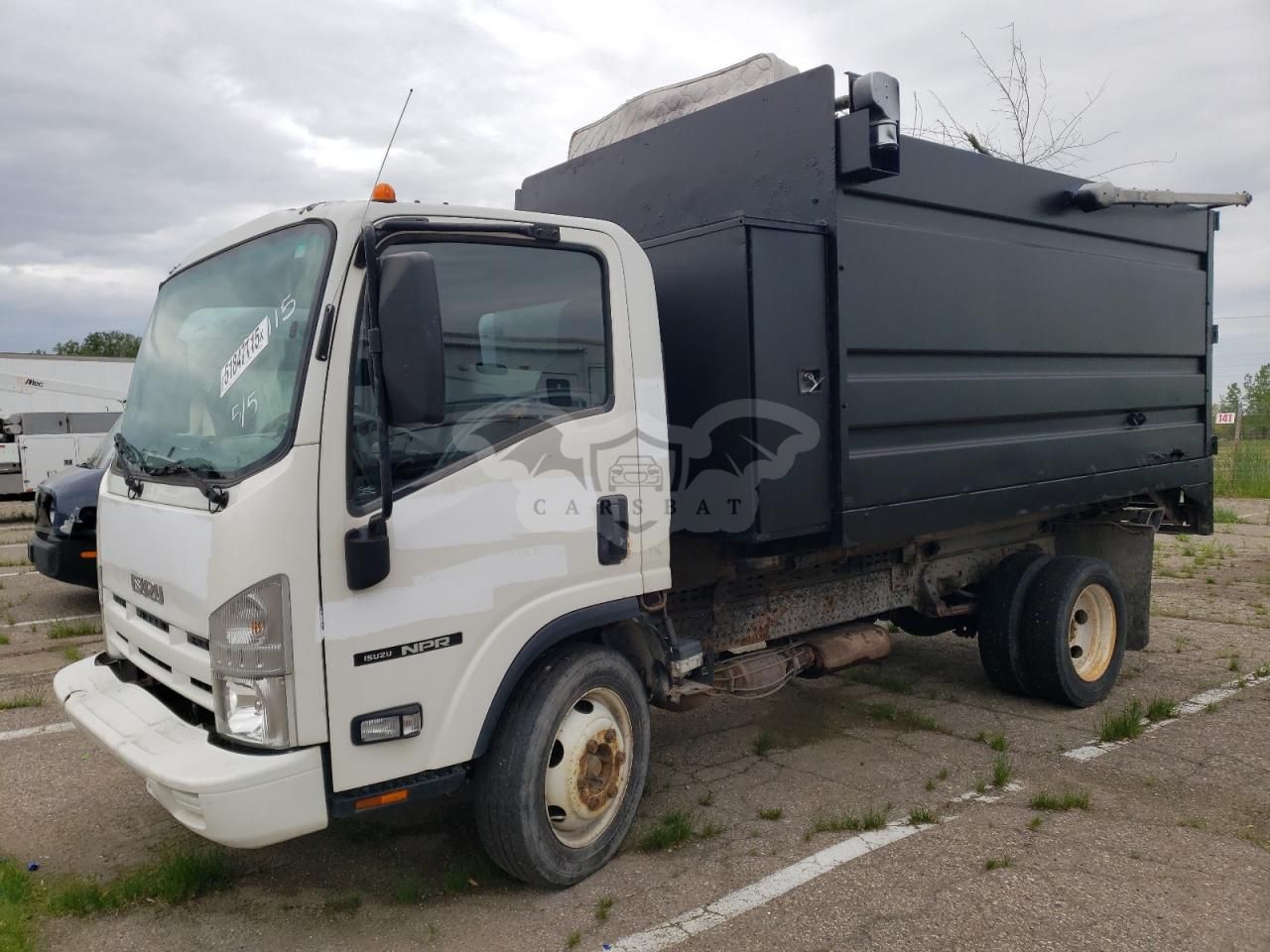Isuzu NPR 6.0L 8 2012