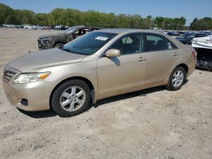 Toyota Camry BASE 2.5L 4 2010