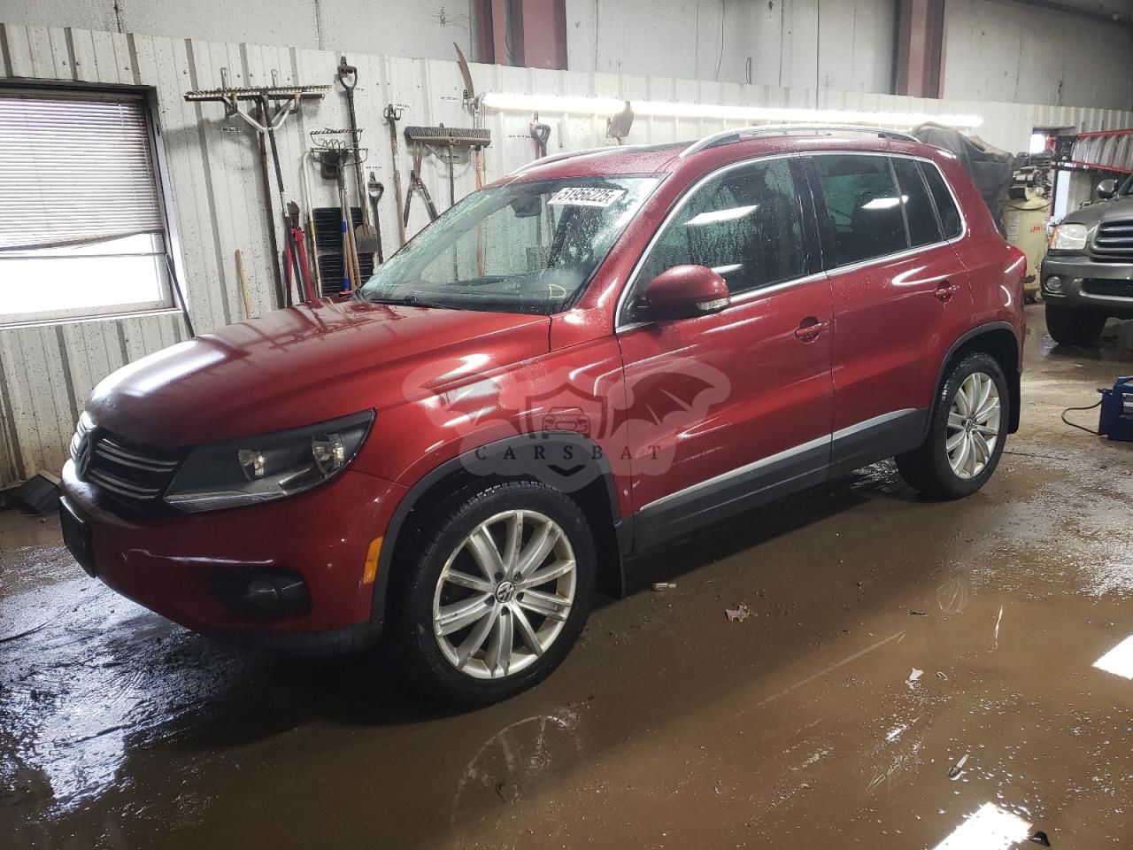 Volkswagen Tiguan S 2.0L  4 2013