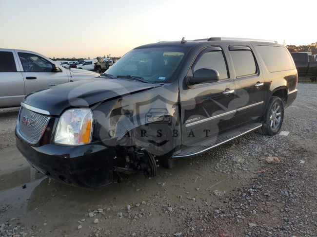 GMC Yukon DENALI 6.2L  8 2011