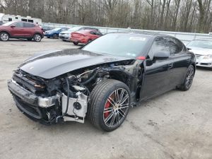 Porsche Panamera GTS 4.8L 8 2016