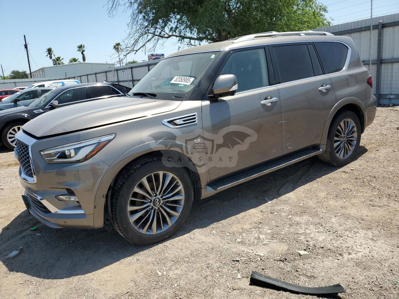 Infiniti QX80 LUXE 5.6L  8 2019