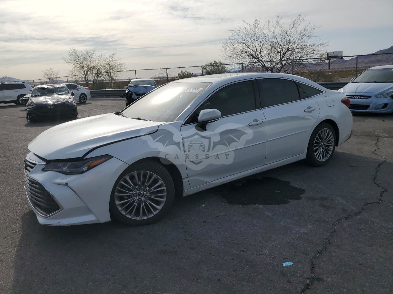 Toyota Avalon XLE 3.5L  6 2019