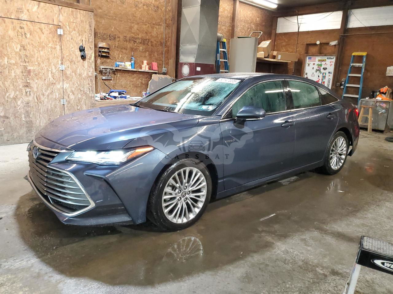 Toyota Avalon LIMITED 2.5L  4 2020