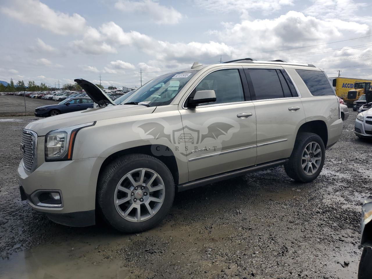 GMC Yukon DENALI 6.2L  8 2017