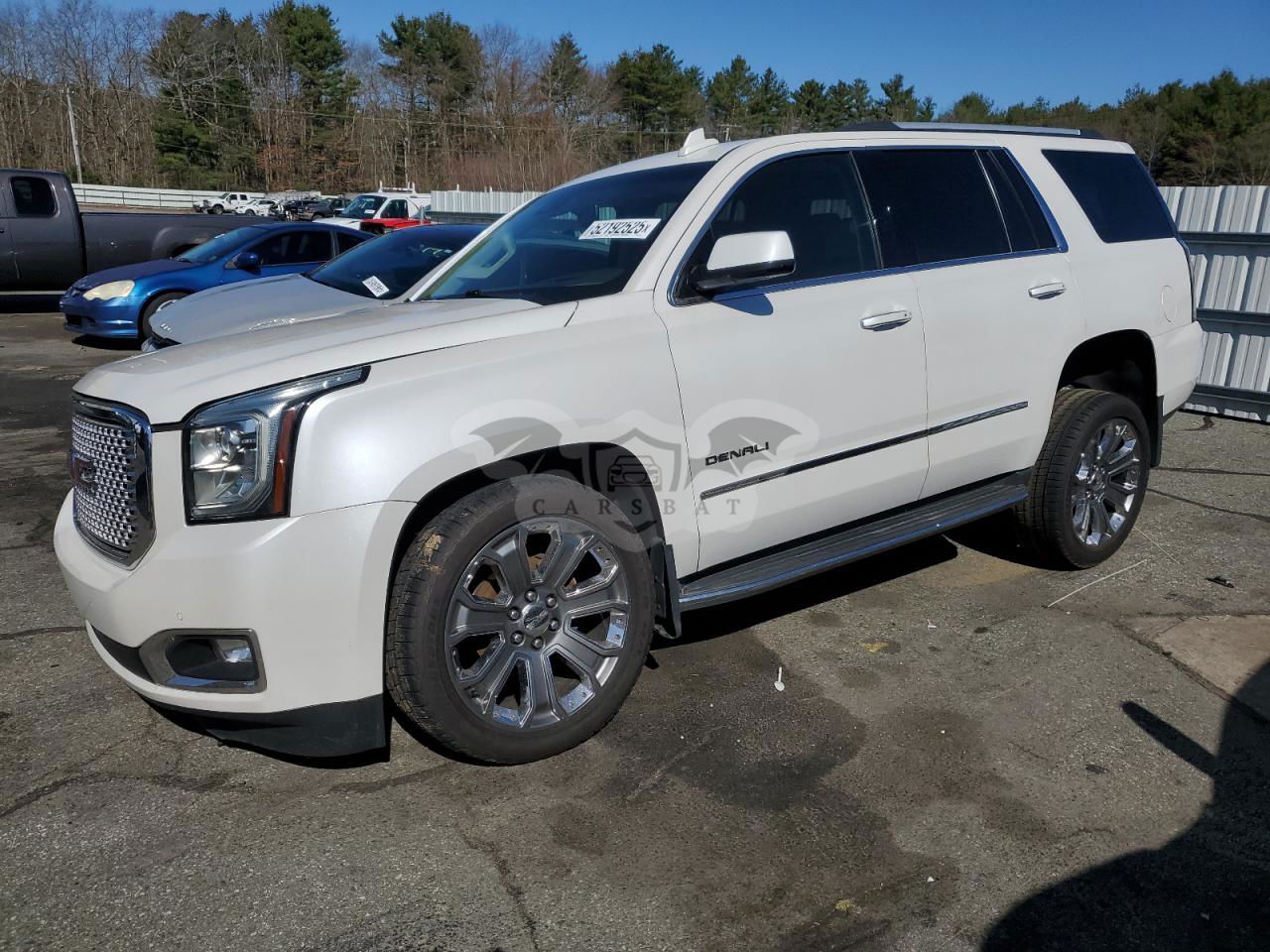 GMC Yukon DENALI 6.2L  8 2016