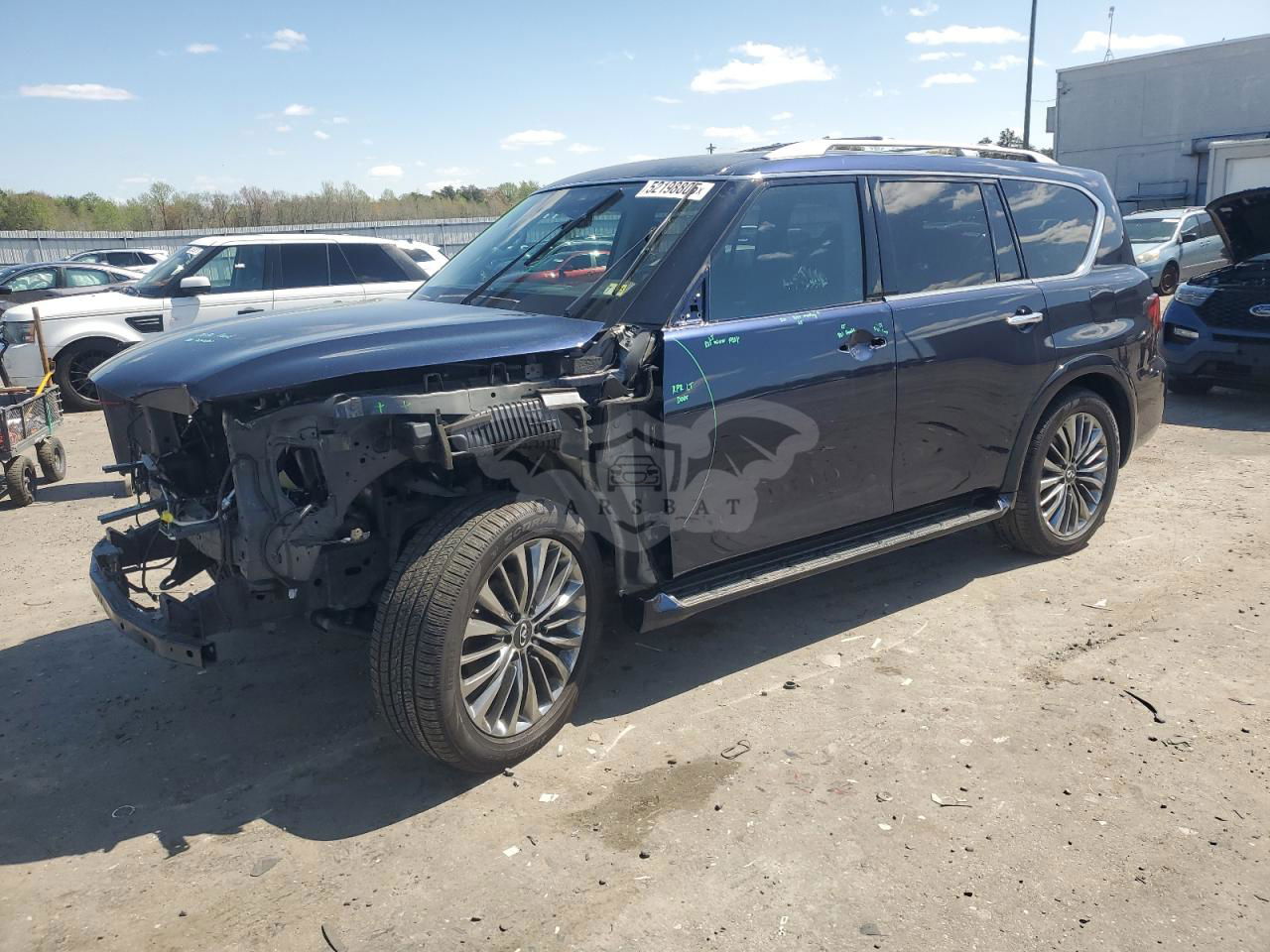 Infiniti QX80 LUXE 5.6L  8 2020