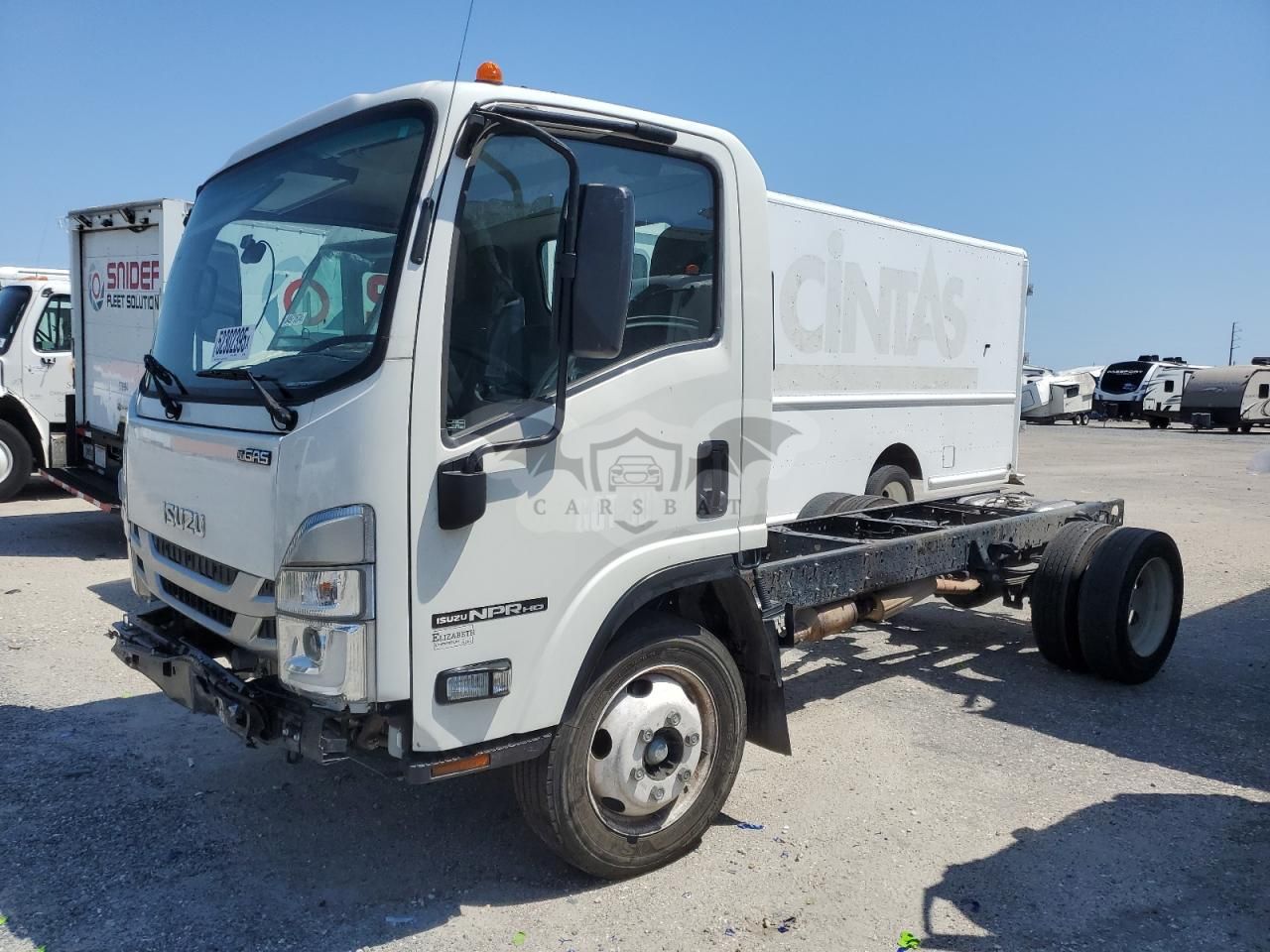 Isuzu NPR 6.6L 8 2023