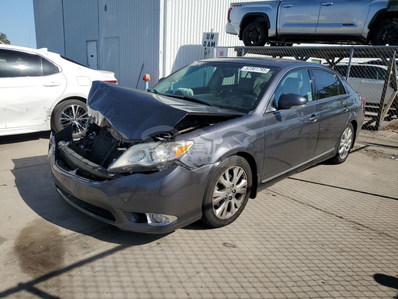 Toyota Avalon BASE 3.5L  6 2011