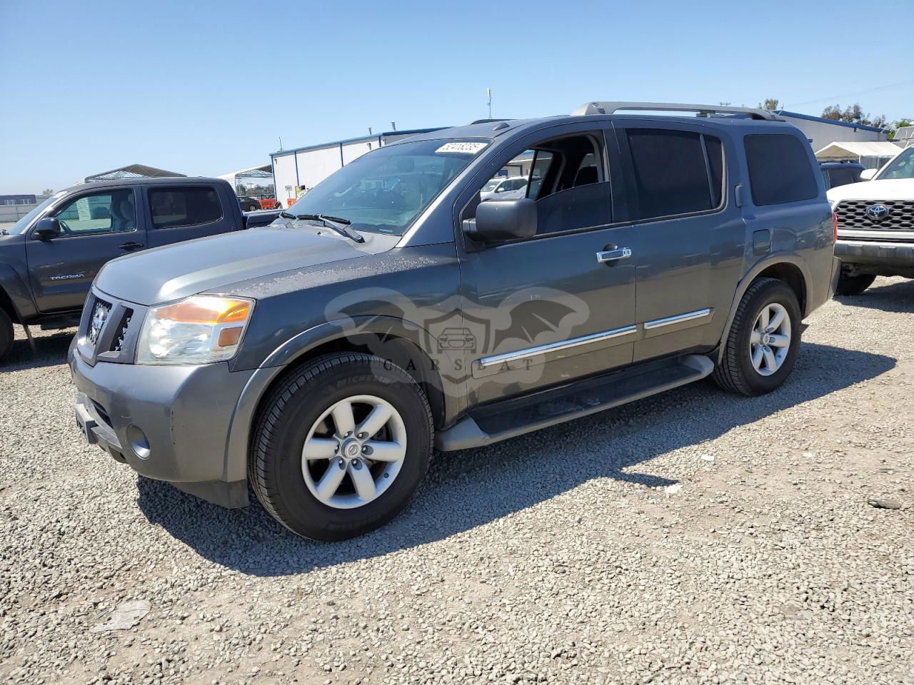Nissan Armada SV 5.6L  8 2014