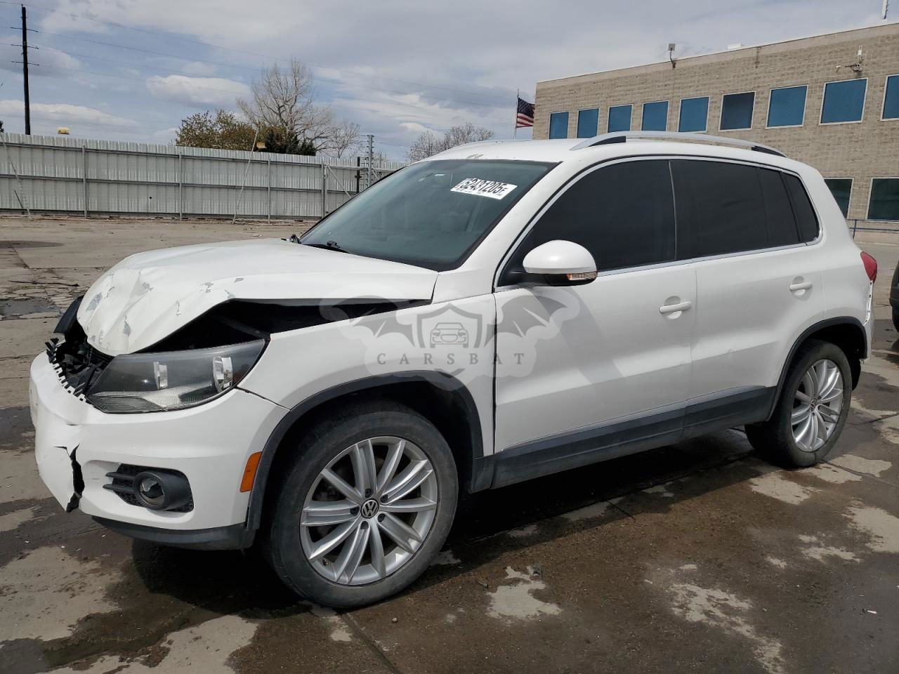 Volkswagen Tiguan S 2.0L  4 2013