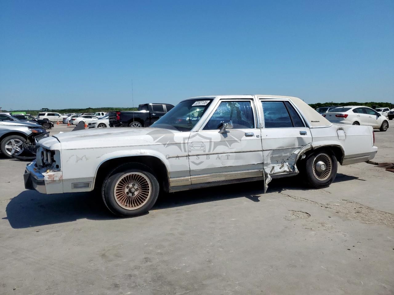 Ford Crown LX 5.0L 8 1991