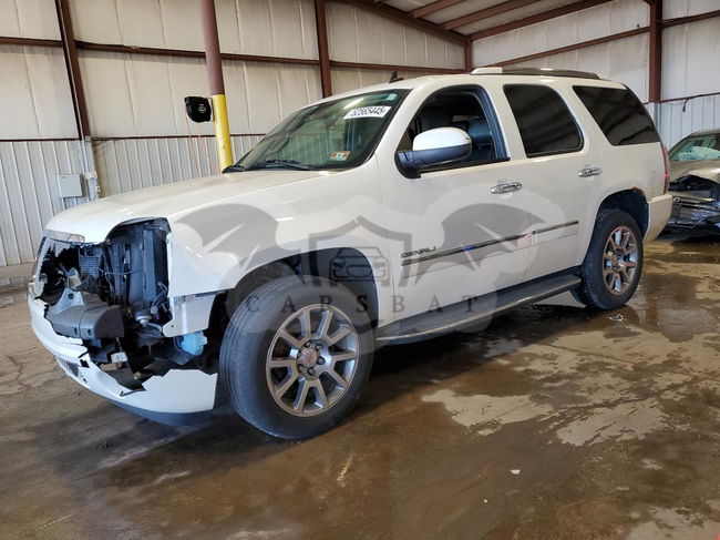 GMC Yukon DENALI 6.2L  8 2011