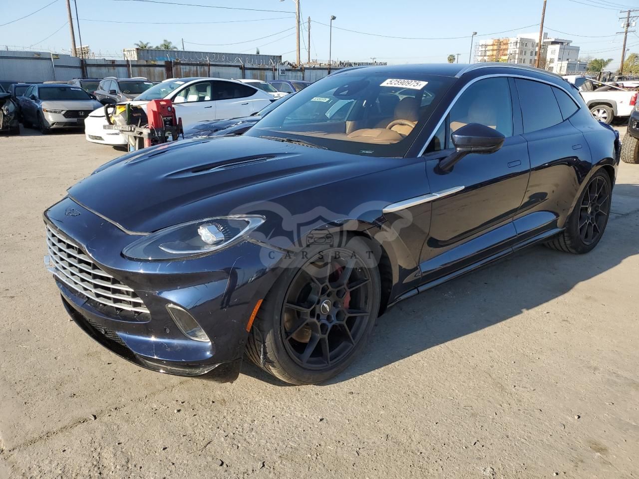 Aston Martin DBX 4.0L 8 2021