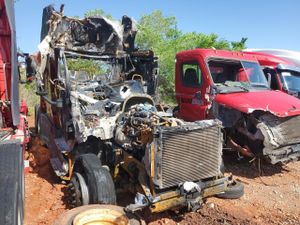 Freightliner Cascadia 14.8L 6 2013
