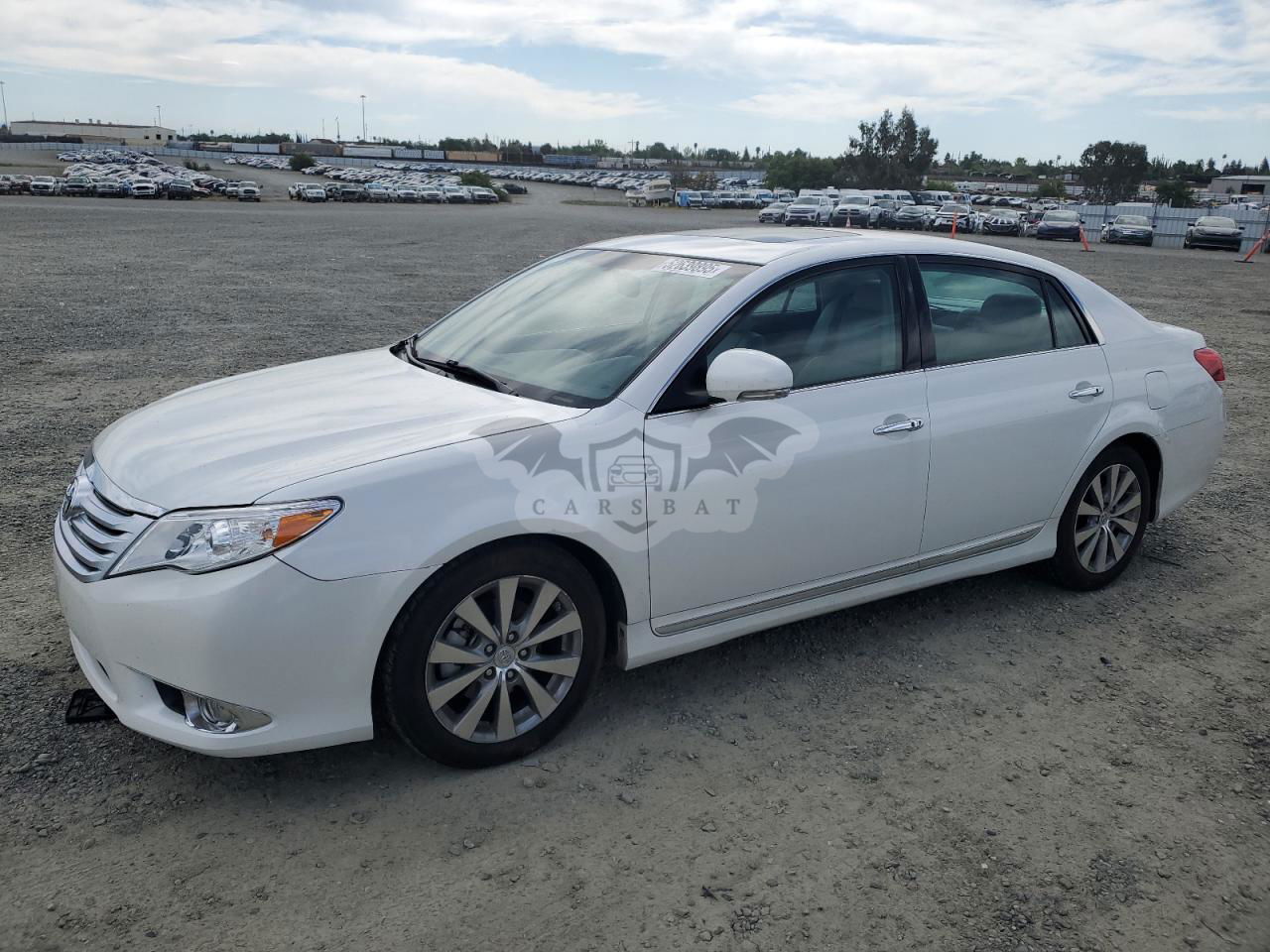 Toyota Avalon BASE 3.5L  6 2012