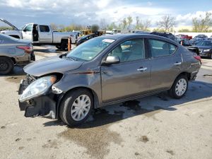 Nissan Versa S 1.6L 4 2014