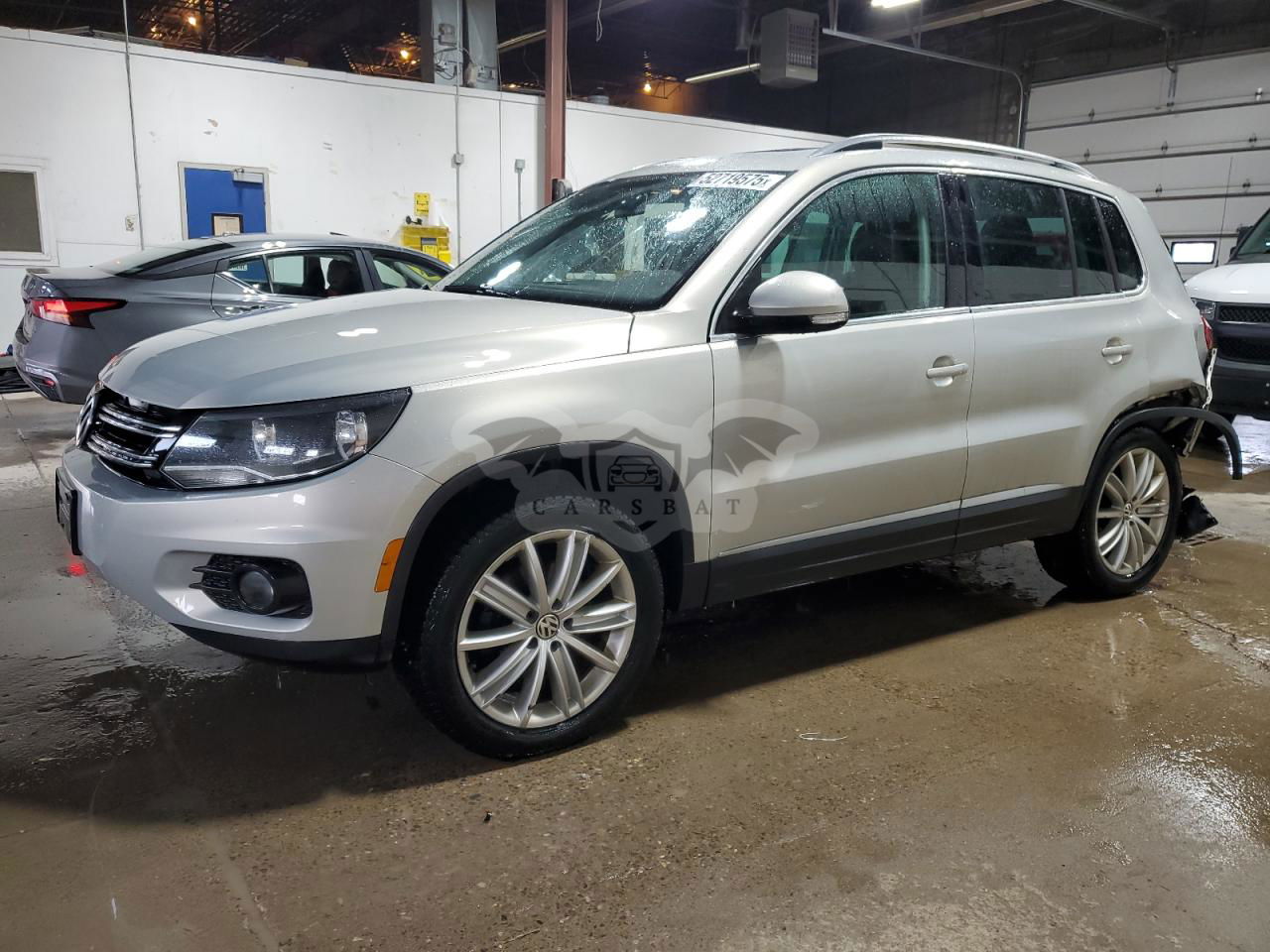 Volkswagen Tiguan S 2.0L  4 2013