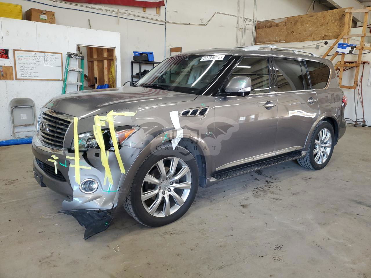 Infiniti QX80 5.6L  8 2014