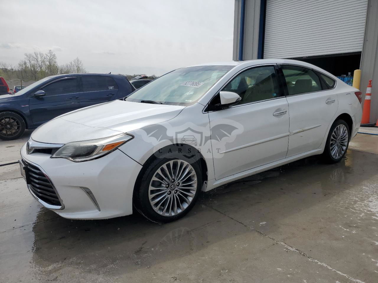 Toyota Avalon XLE 3.5L  6 2018