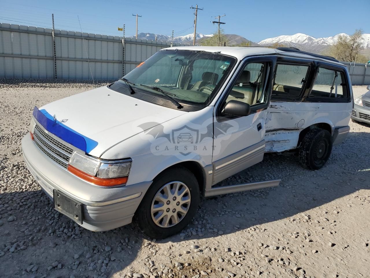 Plymouth Voyager LE 3.3L 6 1995