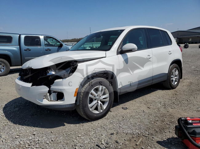 Volkswagen Tiguan S 2.0L  4 2013