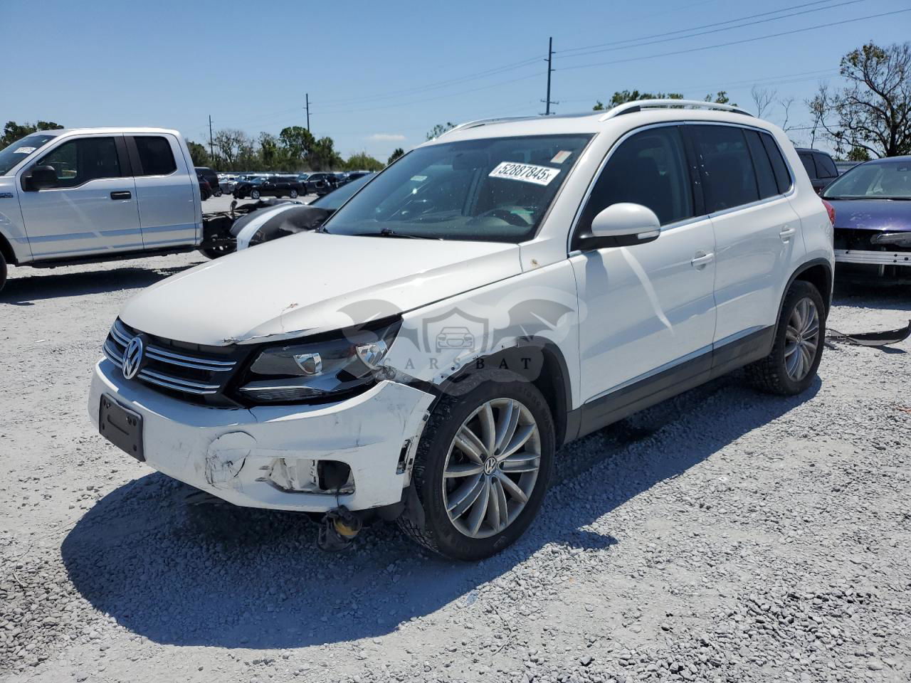 Volkswagen Tiguan S 2.0L  4 2014