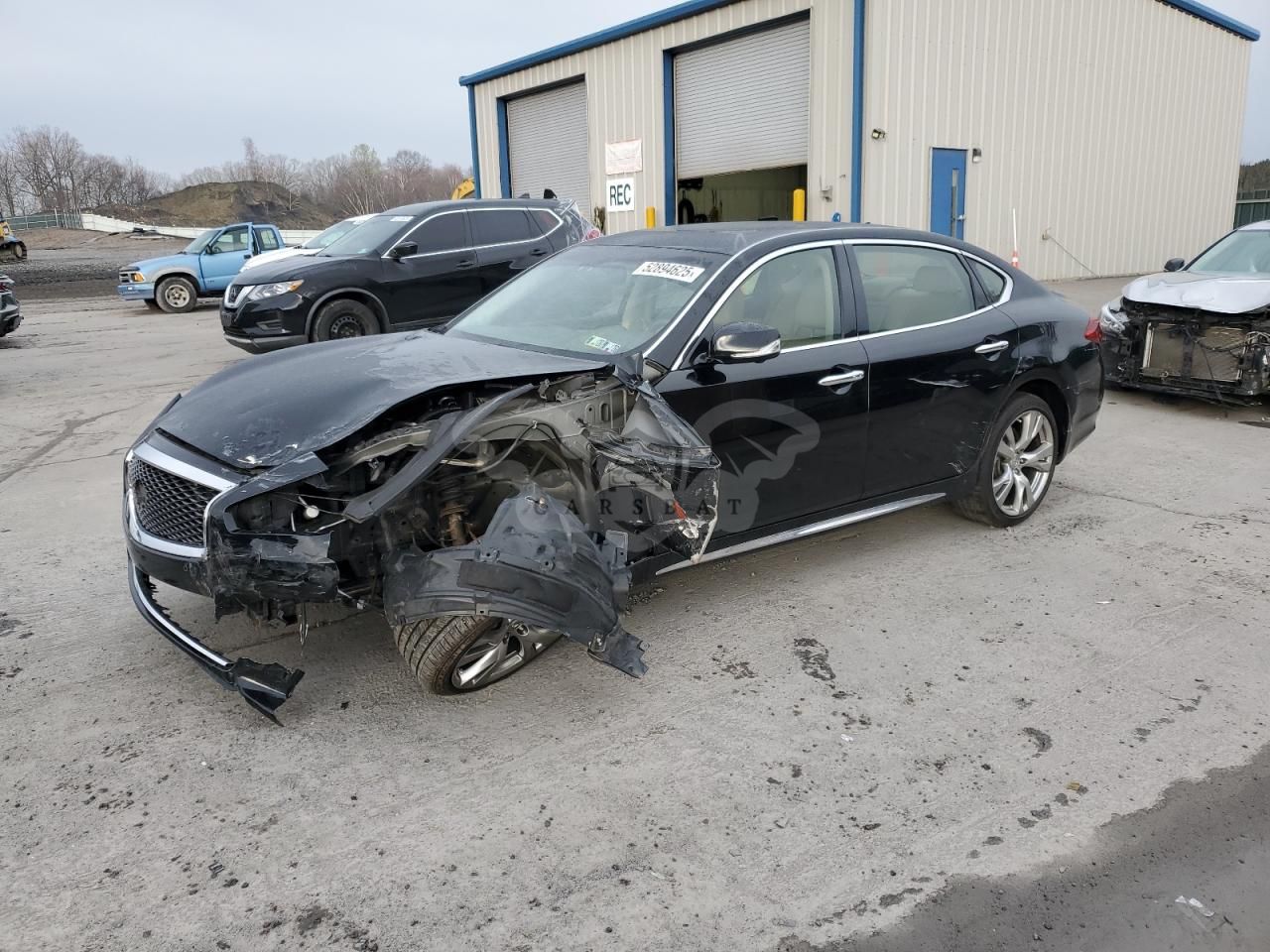 Infiniti Q70 3.7 3.7L 6 2015
