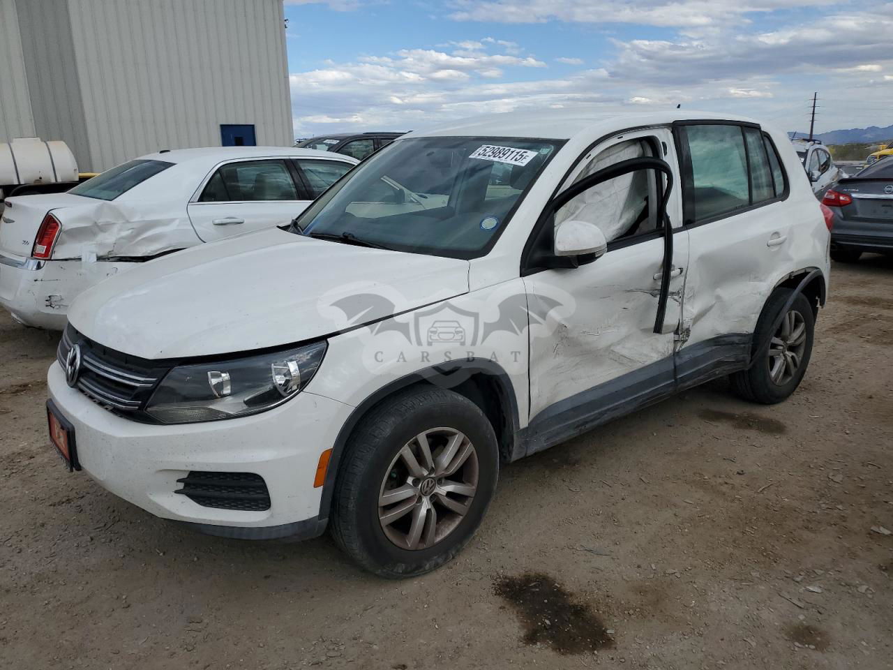 Volkswagen Tiguan S 2.0L  4 2013