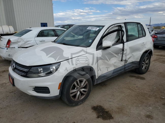 Volkswagen Tiguan S 2.0L  4 2013