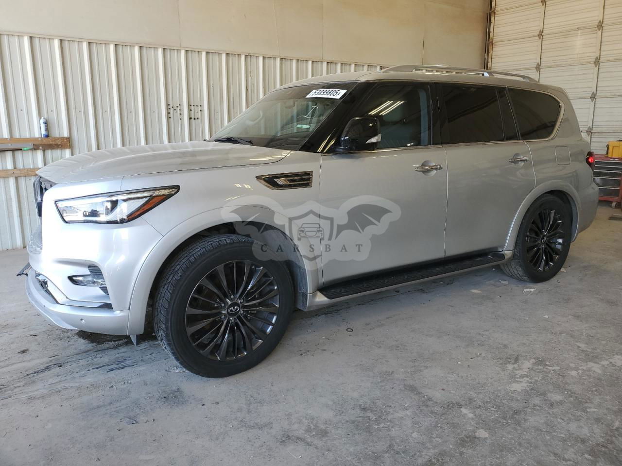 Infiniti QX80 LUXE 5.6L  8 2021