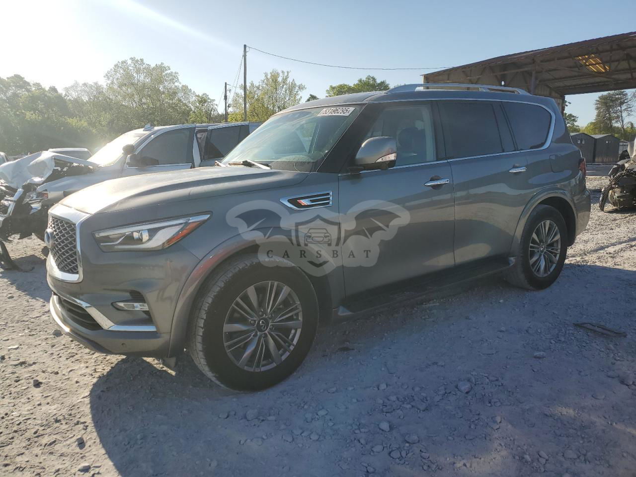 Infiniti QX80 LUXE 5.6L  8 2021